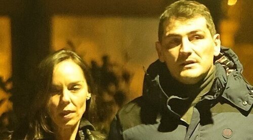Iker Casillas, muy cariñoso con una misteriosa mujer cuando cree que nadie le ve