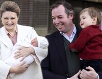 La primera foto de familia al completo de Guillermo y Stéphanie de Luxemburgo con sus hijos Charles y François