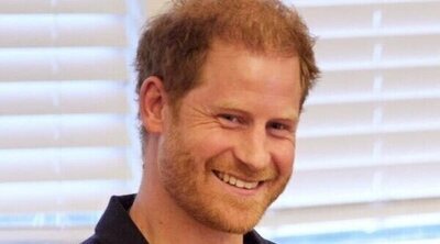 La prensa británica se burla del Photoshop en una foto en el pelo del Príncipe Harry, que aparece sin calvicie