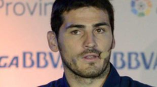 Iker Casillas, feliz tras quitarle la escayola: 
