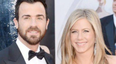 Jennifer Aniston y Justin Theroux y George Clooney y Stacy Keibler: las parejas de los Oscar 2013
