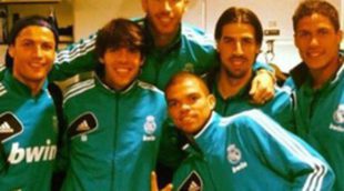 Sergio Ramos, Cristiano Ronaldo, Kaká y Pepe celebran la victoria del Real Madrid frente al Barça
