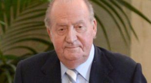 El Rey Juan Carlos, trasladado a planta tras una evolución muy positiva después de su operación de hernia discal