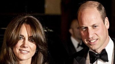 El cariñoso gesto entre el Príncipe Guillermo y Kate Middleton en tiempos turbulentos en la Royal Variety Performance