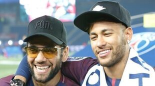 Los Neymar no ayudarán a Dani Alves a pagar su fianza y este sigue prisión