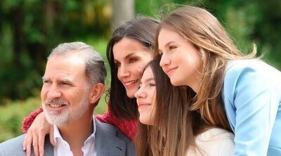 Las fotografías de lo Reyes Felipe y Letizia junto a Leonor y Sofía por su 20º aniversario