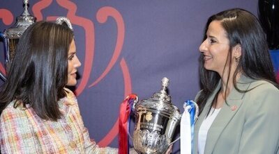 La Reina Letizia vuelve a entregar la Copa de la Reina después de 5 años