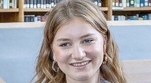 Elisabeth de Bélgica se gradúa en Oxford con toga, birrete y ante sus padres