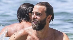 Javier Ungría, de vacaciones en Ibiza junto a una excompañera de 'Supervivientes' tras perder el juicio contra Elena Tablada