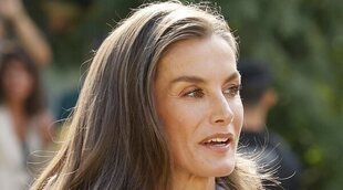 La Reina Letizia, pillada muy natural durante una salida por Madrid para disfrutar de la gastronomía colombiana