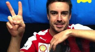 Dasha Kapustina apoya en la distancia el segundo puesto de Fernando Alonso en Australia