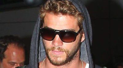 Liam Hemsworth aterriza en Los Angeles tras pasar unos días en Australia alejado de Miley Cyrus