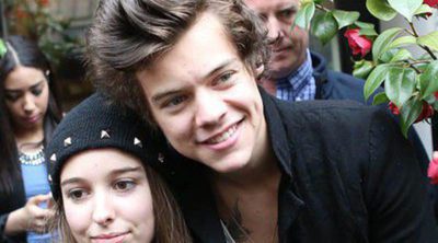 Harry Styles de One Direction derrocha simpatía con sus fans en Holanda