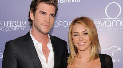 Liam Hemsworth toma ejemplo de Miley Cyrus y se apunta a un cambio de look