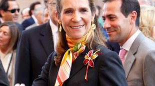 La Infanta Elena acude a la Corrida de la Prensa acompañada por Carlos García Revenga