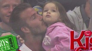 El tierno beso de David Beckham a Harper Seven para la Kiss Cam del Staples Center de Los Ángeles