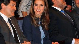 La Princesa Letizia, todo sonrisas y simpatía en su primera visita oficial a Oviedo sin el Príncipe Felipe