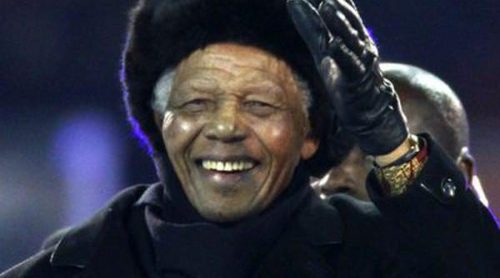 Nelson Mandela vuelve a ser ingresado por una infección pulmonar
