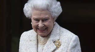 La Reina Isabel II y el Príncipe Eduardo visitan al Duque de Edimburgo el día de su 92 cumpleaños