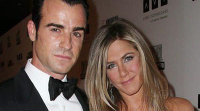 Jennifer Aniston y Justin Theroux retrasan su boda por "motivos laborales"
