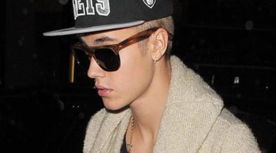 Justin Bieber supera su ruptura con Selena Gomez en Disneyland junto a otra chica