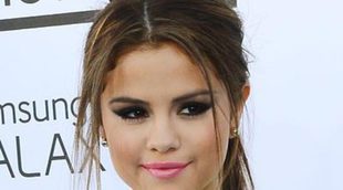 Selena Gomez se convierte en hermana mayor después de que su madre dé a luz a una niña