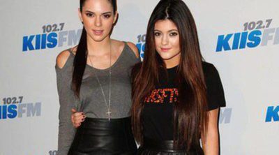 Kendall y Kylie Jenner se trasladan a una mansión en Malibú junto a su padre Bruce Jenner