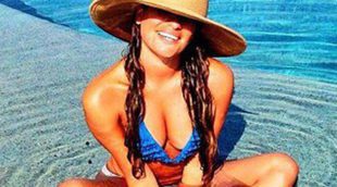 Lea Michele de 'Glee' publica una foto de sus vacaciones en una piscina paradisíaca