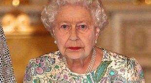 La Reina Isabel visita Kensington Palace para conocer al bebé del Príncipe Guillermo y Kate Middleton