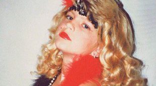 Fergie publica una foto de su adolescencia en la que posa con la estética de 'El Gran Gatsby'