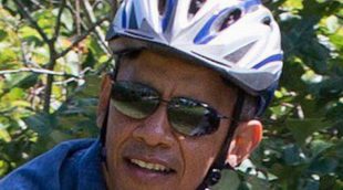 Barack Obama apura sus vacaciones dando un paseo en bici junto a Michelle Obama y sus dos hijas