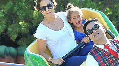 Jennifer Lopez pasa un divertido día en Disneyland en compañía de sus hijos y sin Casper Smart
