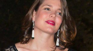Carlota Casiraghi luce embarazo en un acto junto al Príncipe Alberto y Carolina de Mónaco