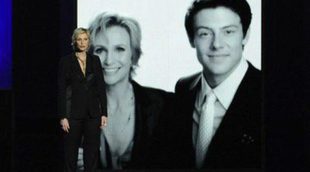 Jane Lynch recuerda a Cory Monteith en los Emmy 2013: 