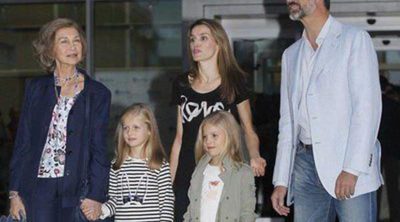 El Rey Don Juan Carlos evoluciona favorablemente y recibe de nuevo la visita de los Príncipes de Asturias y la Reina Sofía