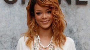 Rihanna comparte las provocaticas imágenes que acompañan a su tema 'Pour it Up'