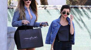 Khloe Kardashian se apoya en su hermana Kourtney para superar sus problemas personales