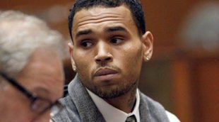 Chris Brown es liberado tras su pelea en Washington y se reduce su cargo a delito menor