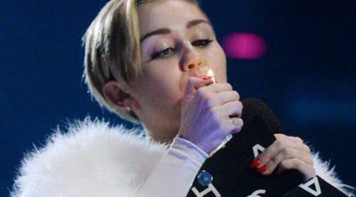 Miley Cyrus será investigada por fumar en los MTV EMA 2013