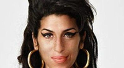El vestido que llevó Amy Winehouse en la portada 'Back to Black' sale a subasta