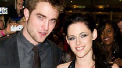 Robert Pattinson y Kristen Stewart estrenan muy acaramelados 'Amanecer. Parte 1' en Londres