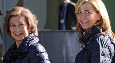 La Infanta Cristina y la Reina Sofía visitan al Rey Juan Carlos, que ya ha caminado por la habitación