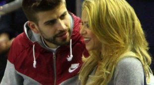 Gerard Piqué y Shakira, una pareja feliz y enamorada testigo de la victoria del Barça de baloncesto