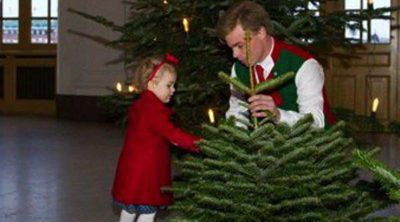 Victoria de Suecia lleva a la Princesa Estela a recoger árboles de Navidad para la Familia Real