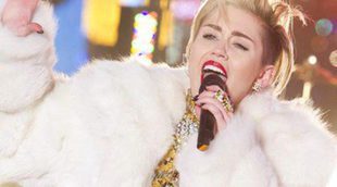 Miley Cyrus da la bienvenida al 2014 desde la abarrotada plaza de Times Square