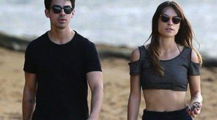 Joe Jonas disfruta de unas vacaciones con su novia Blanda Eggenschwiler en Hawaii