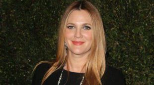 Drew Barrymore presenta su libro 'Find it in Everything' junto a Reese Witherspoon y Busy Phillips