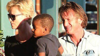 Sean Penn ya hace vida de familia con Charlize Theron y su hijo Jackson