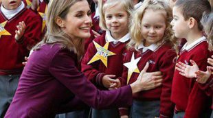 La Princesa Letizia, volcada con los niños en el I Congreso Escolar Internacional de Enfermedades Raras