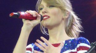 Un fan interrumpe el concierto de Taylor Swift en Londres para darle una nota